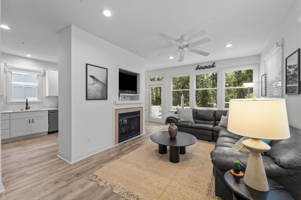 Vacation Rental Design - "Walk On Water"