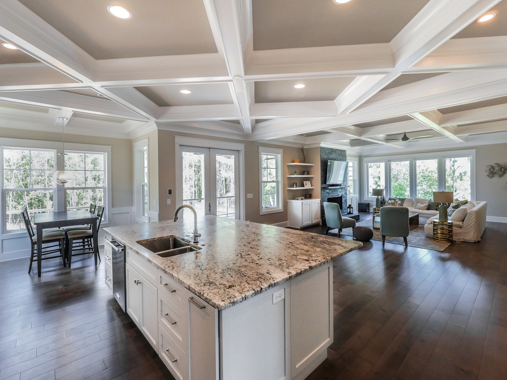 Home design - transitional home design idea