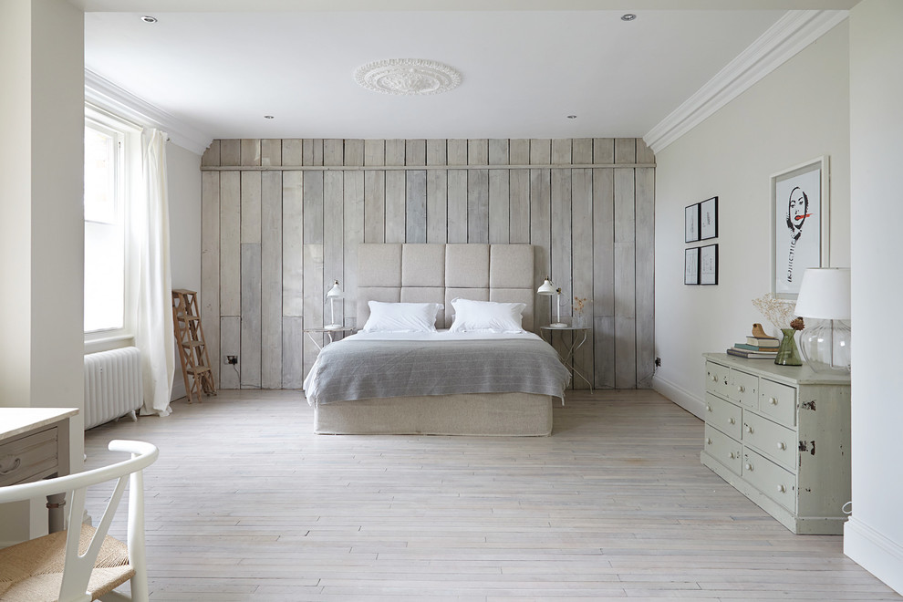 Inspiration for a transitional bedroom in London.