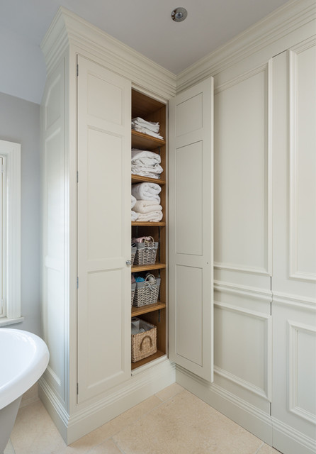 Bespoke Bathroom Linen Cupboard With Adjustable Oak Shelves