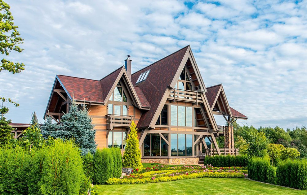 Фахверковый дом на берегу Волги