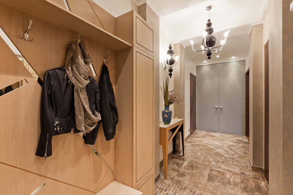 Картина, витрина, камень...