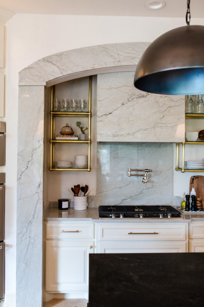 Example of a transitional kitchen design in Austin