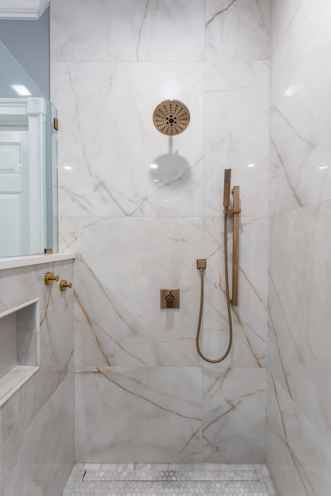 Indian Lake Walnut Bathrooms