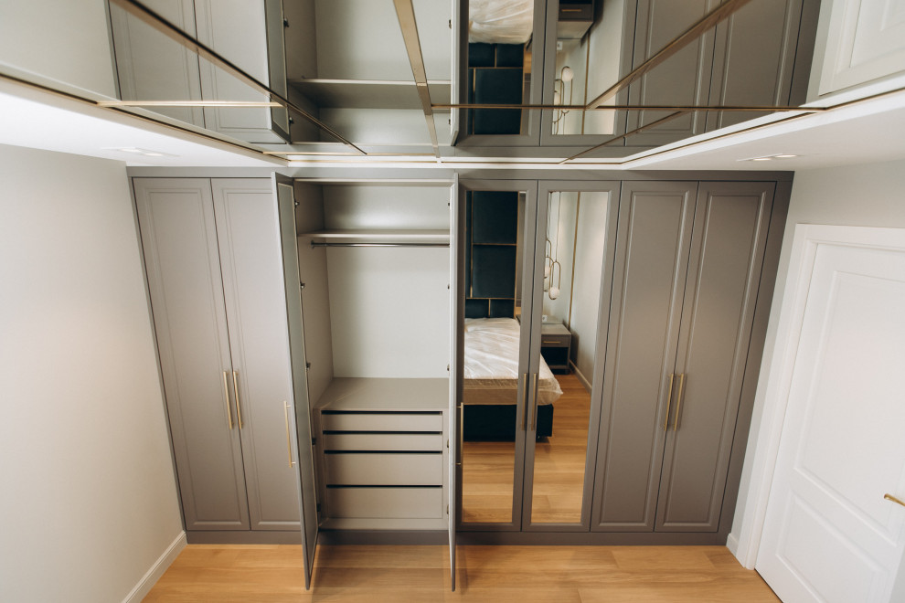 ШКАФ РАСПАШНОЙ - на Ленинском