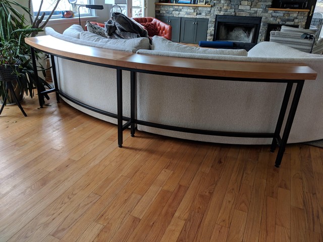 Curved sofas & Seating behind Sofas 