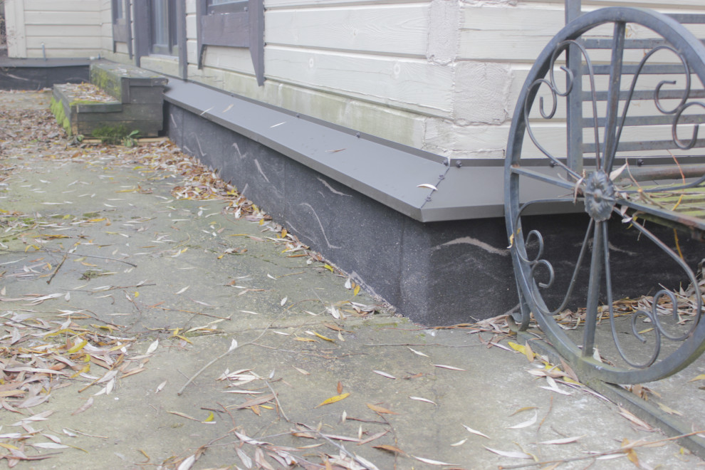 Утепление и отделка цоколя дома и бани в КП "Денисьево"