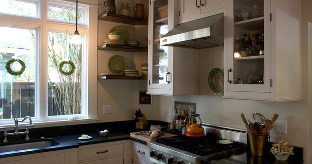 QA traditional-kitchen
