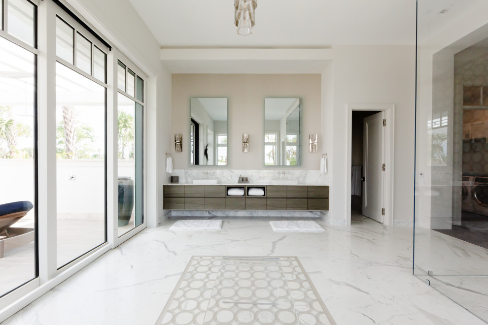 Example of a transitional bathroom design in Tampa