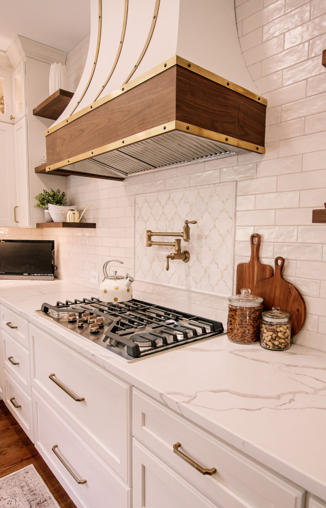 Home design - transitional home design idea in Baltimore