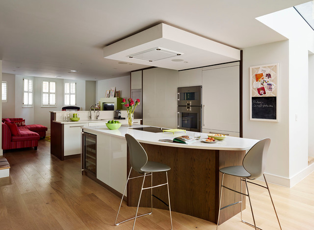 Luxury, open-plan basement kitchen contemporary-koek