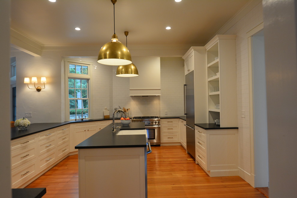 Transitional kitchen photo in Baltimore