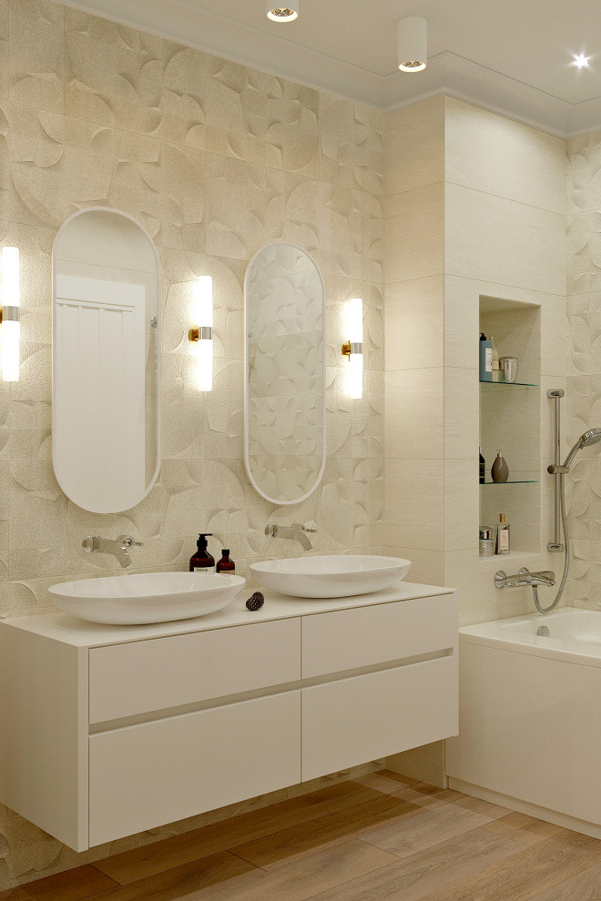 ДОМ СО ВТОРЫМ СВЕТОМ