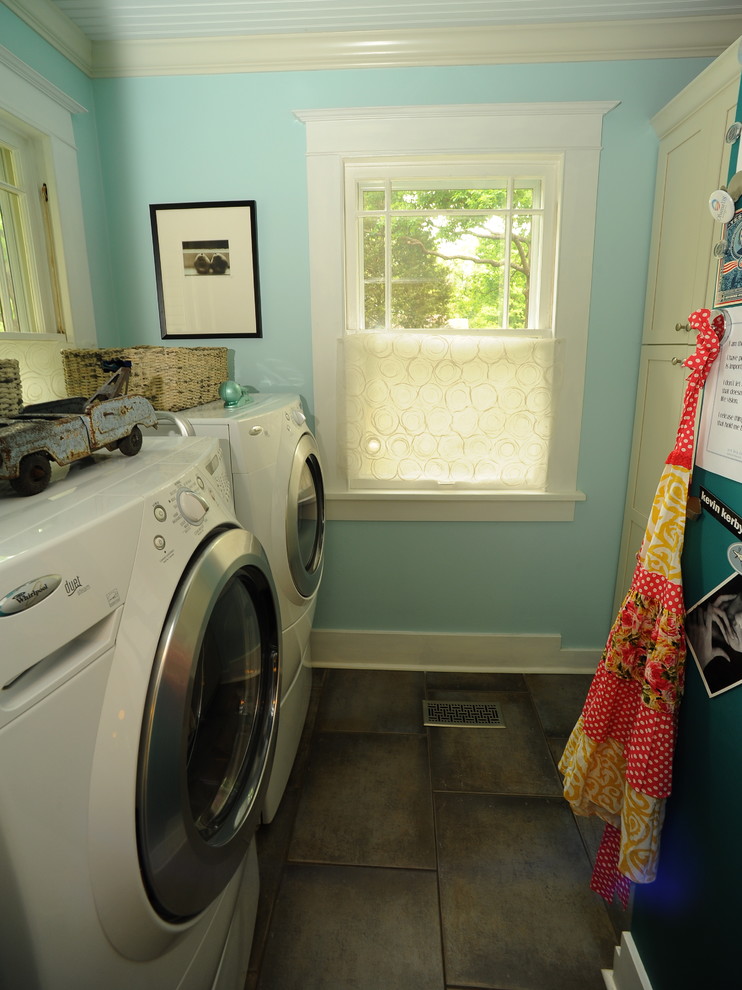 Design ideas for an eclectic laundry room in Little Rock.