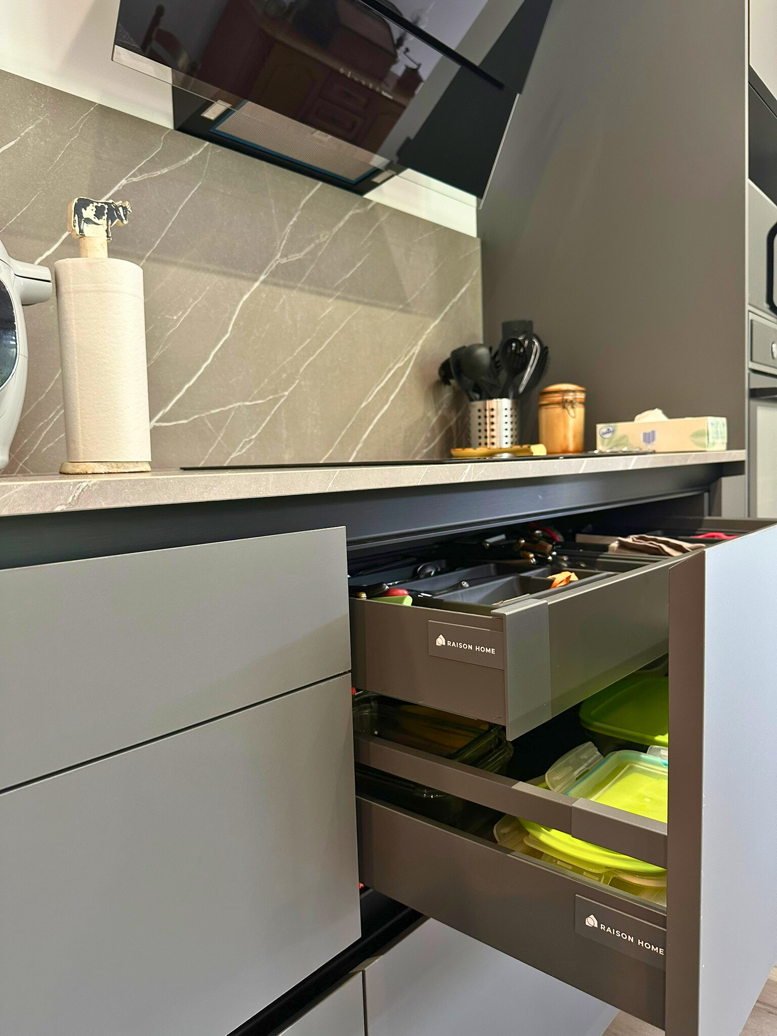 Design sobre et rangements optimisés