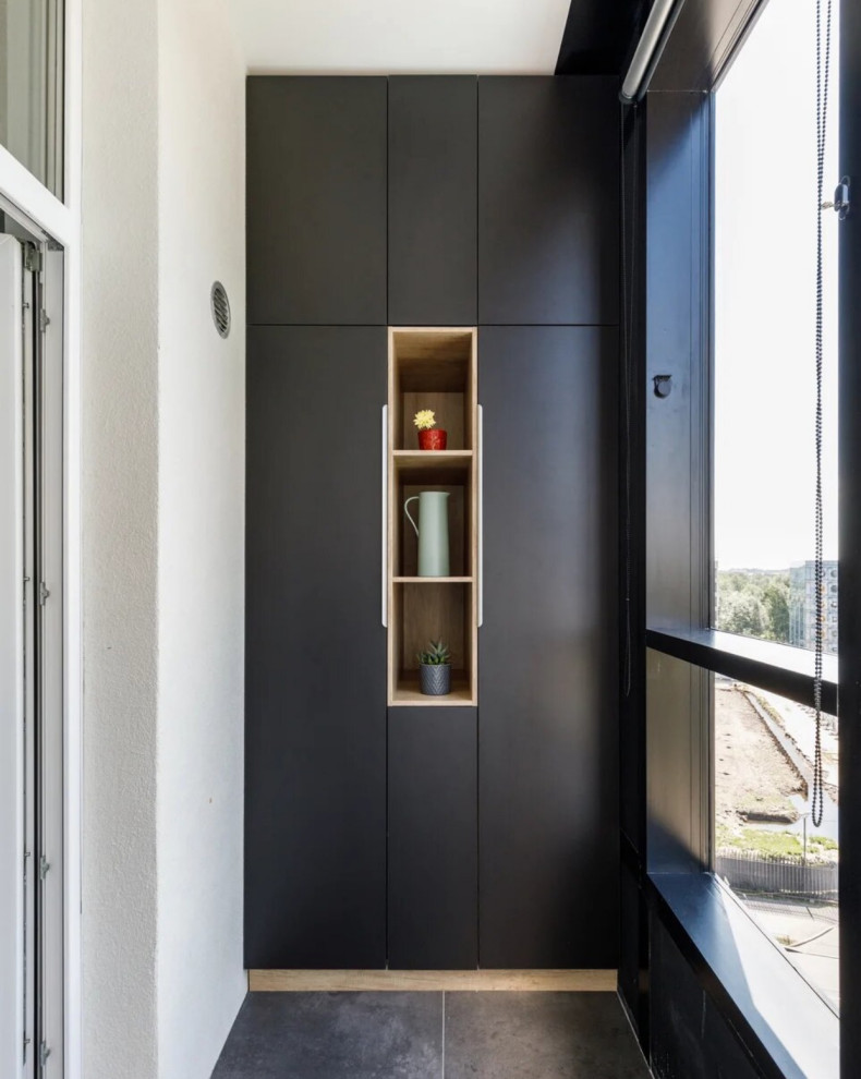 Шкаф на балконе