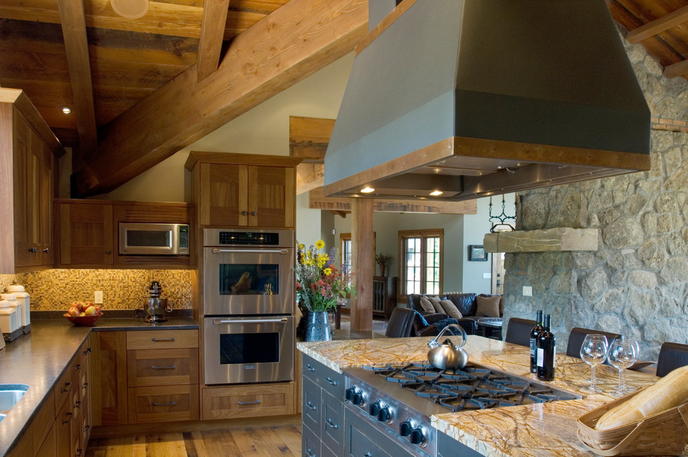 Design ideas for a country kitchen in Other with stainless steel appliances.