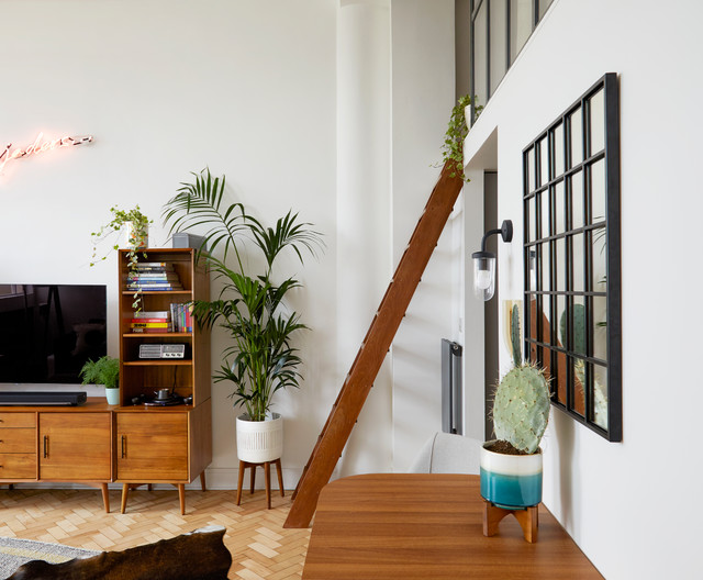 Mid-Century Modern Apartment midcentury-living-room