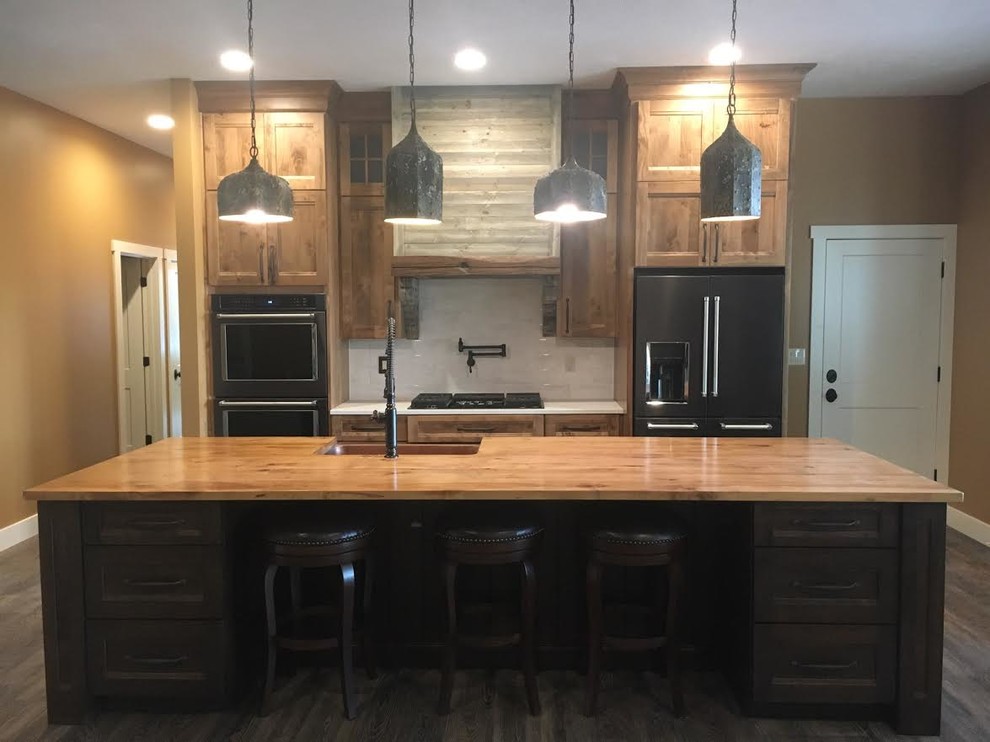 Example of a mountain style kitchen design in Indianapolis