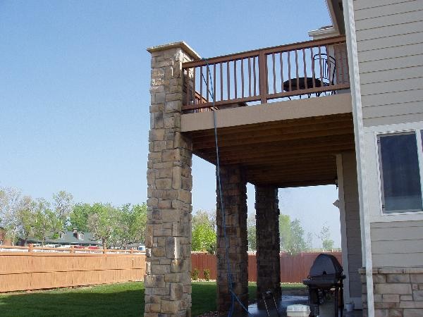 Example of a transitional deck design in Denver
