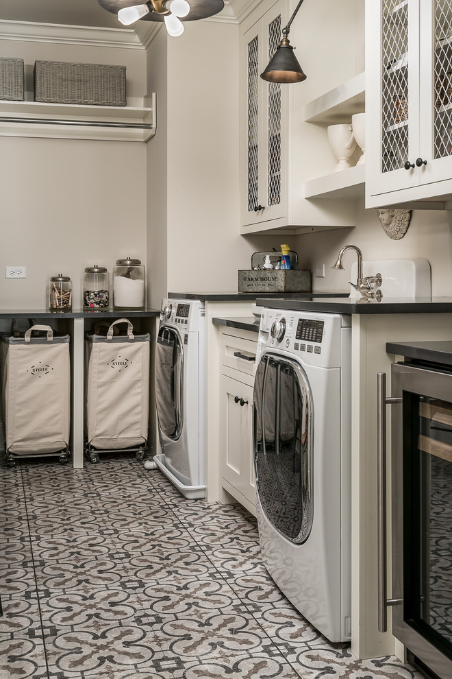 Photo of a country laundry room in Chicago.