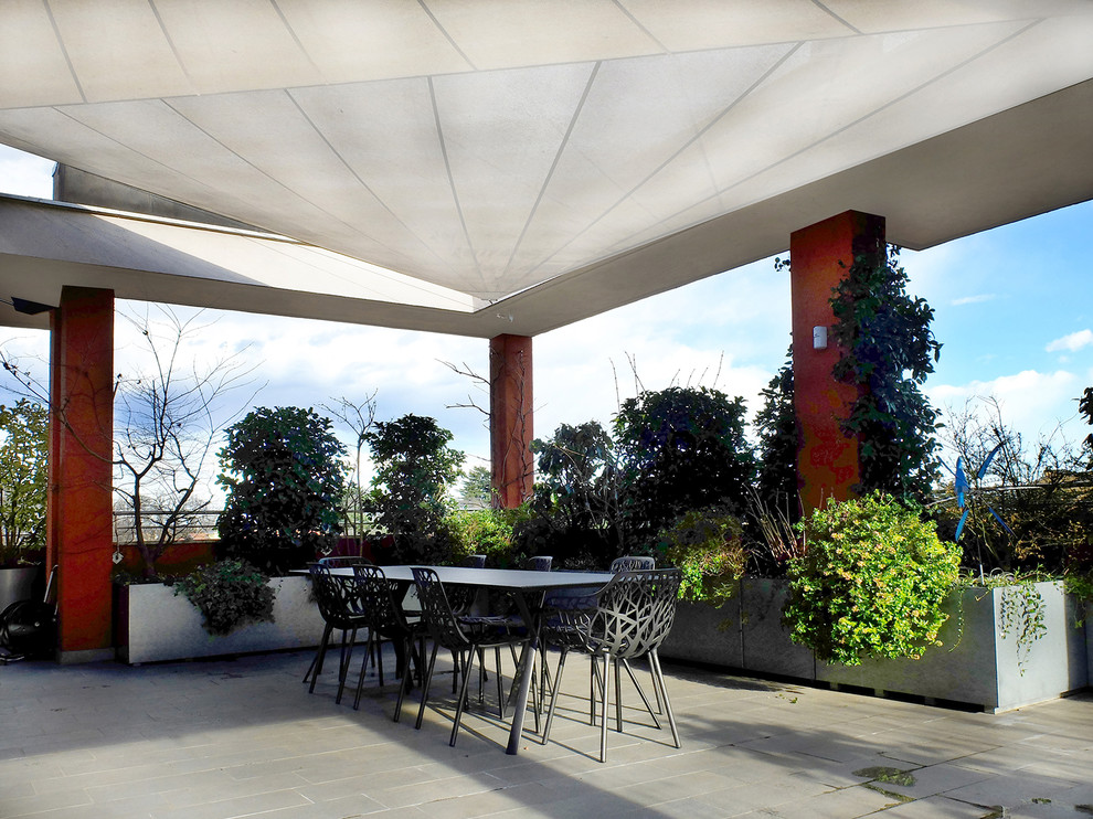 TERRAZZA CON VELA