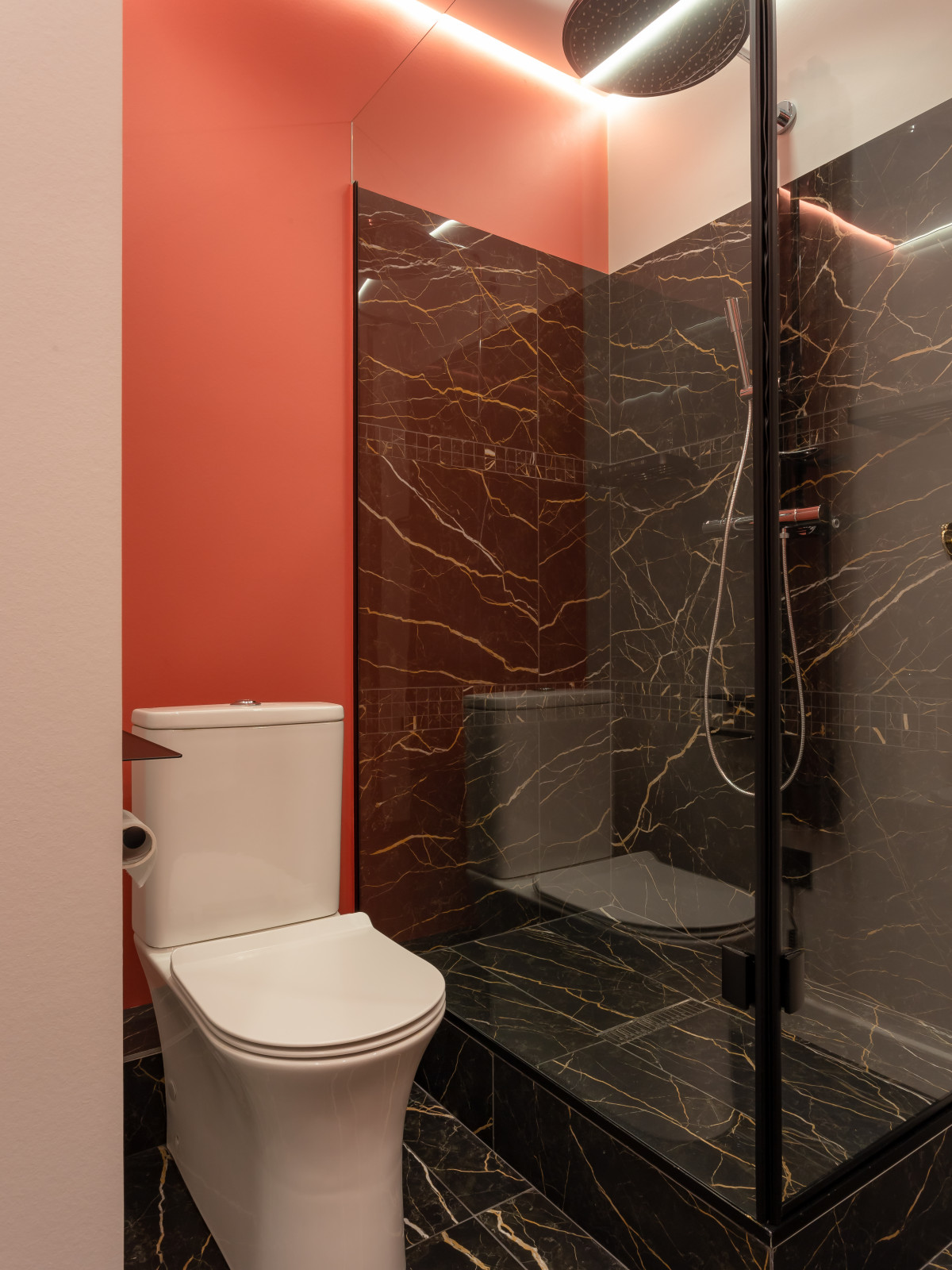 Яркие краски новой жизни родителей