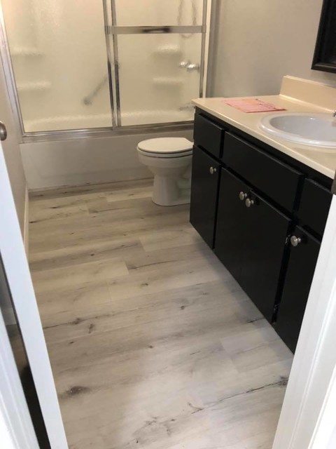 Mega Malibu WPC 92064 bord-de-mer-salle-de-bain