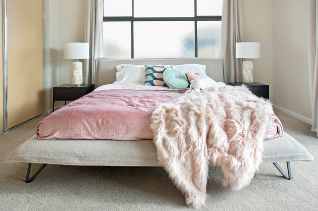 Gril's bedroom contemporary-bedroom