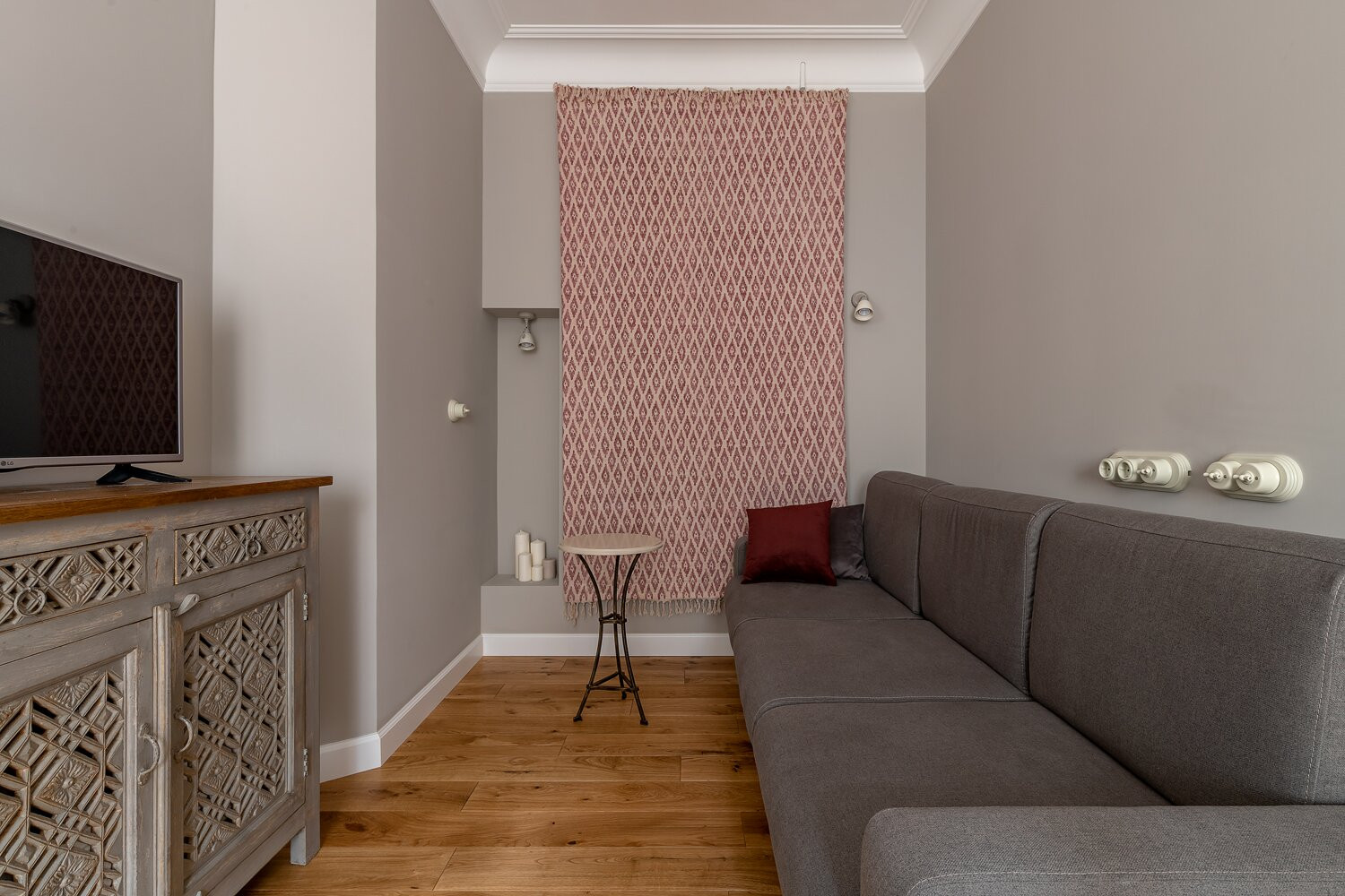 ...И под аркой на Галерной наши тени навсегда...