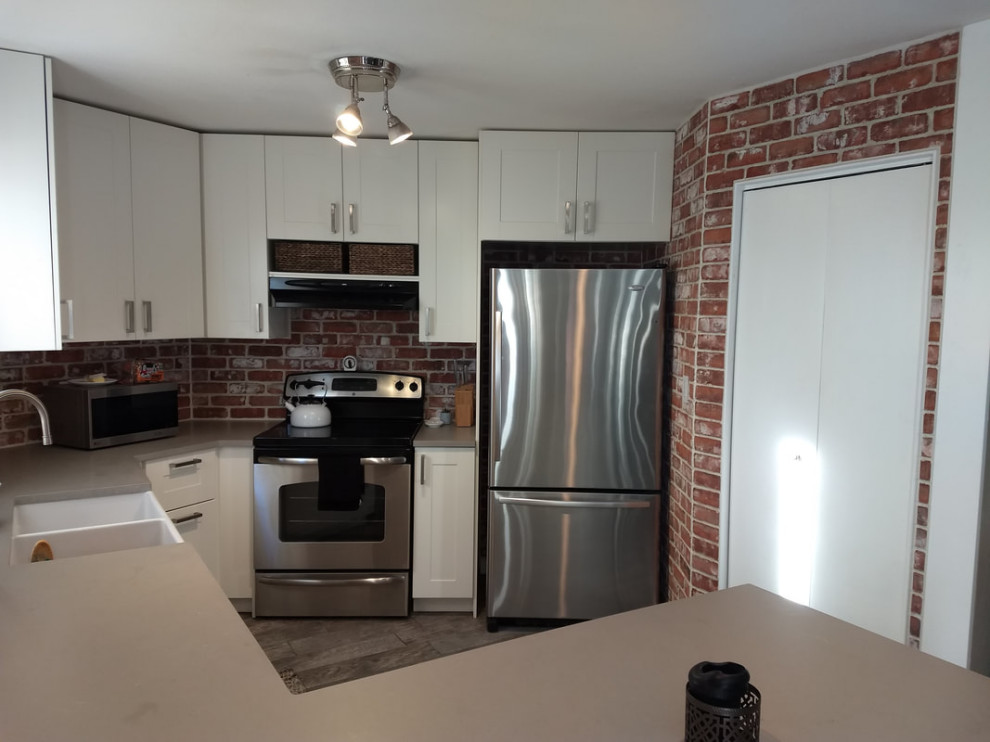 Kitchen - kitchen idea in Seattle