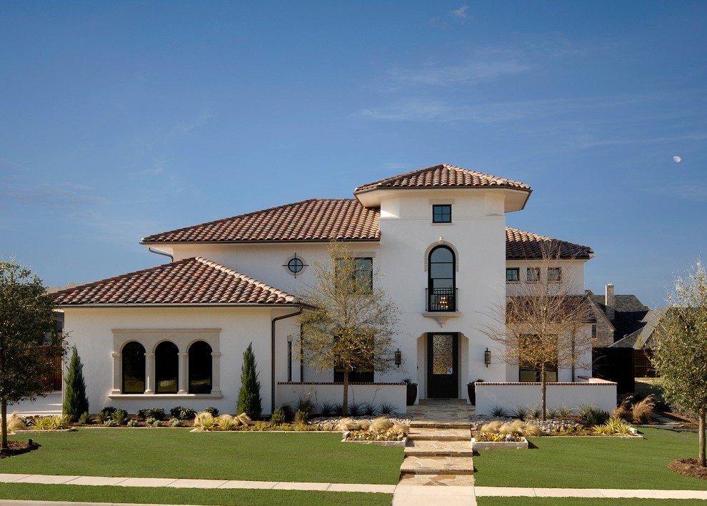 Home design - mediterranean home design idea in Dallas