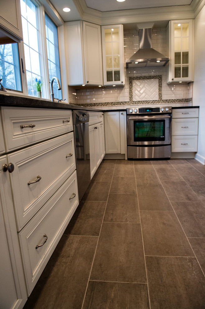 Kitchen - transitional kitchen idea in Cleveland