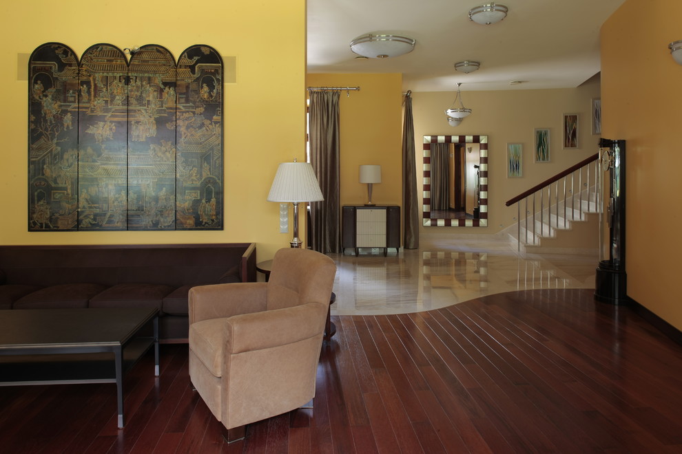 Вилла г-на К. Интерьер холла и гостинной.