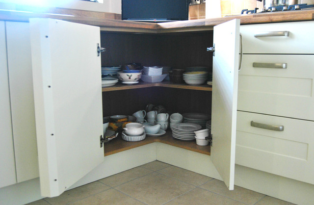 Mackintosh Timeless Painted Kitchen - Ivory klassisk-koekken