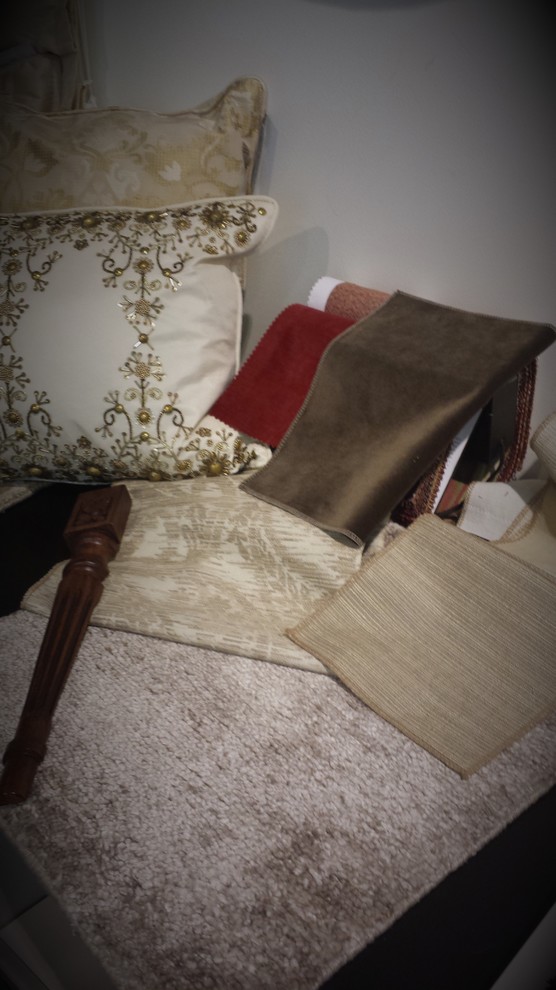 Inspiration for a transitional home design remodel in Birmingham