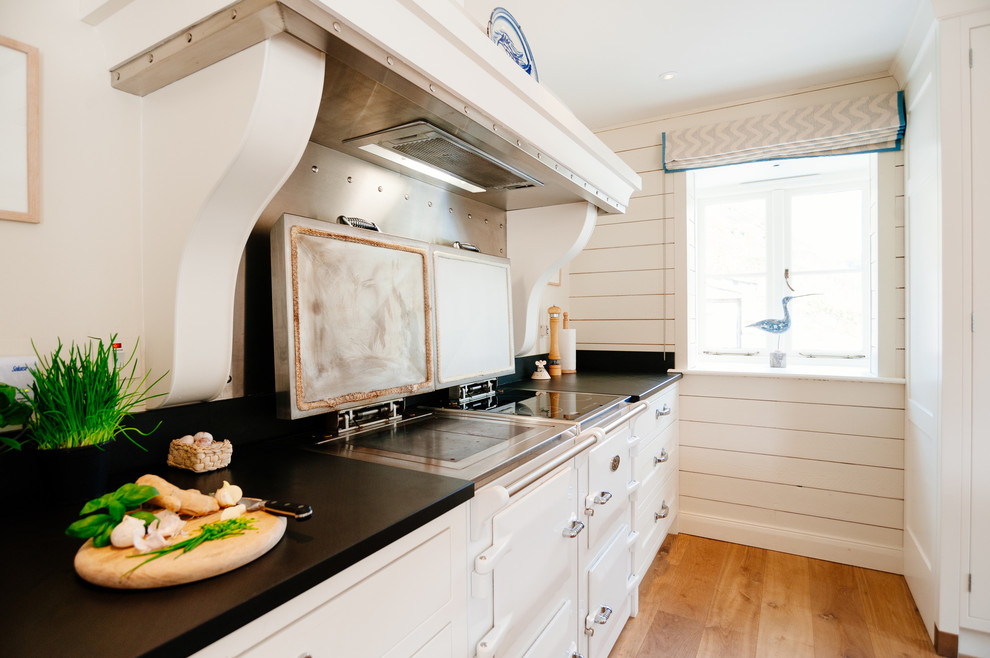 Beach style kitchen in Cornwall.