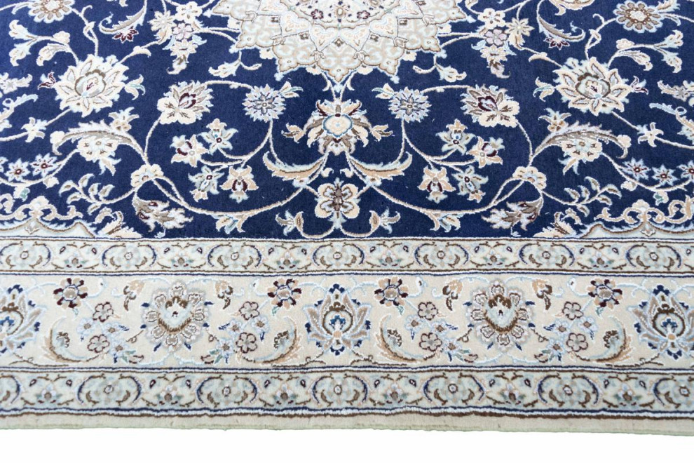 Persian Rug Nain 6La 6'7"x4'2" Hand Knotted, 6'7"x4'2" Traditional