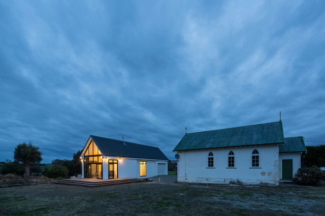 Waipahi Abode contemporary-house-exterior