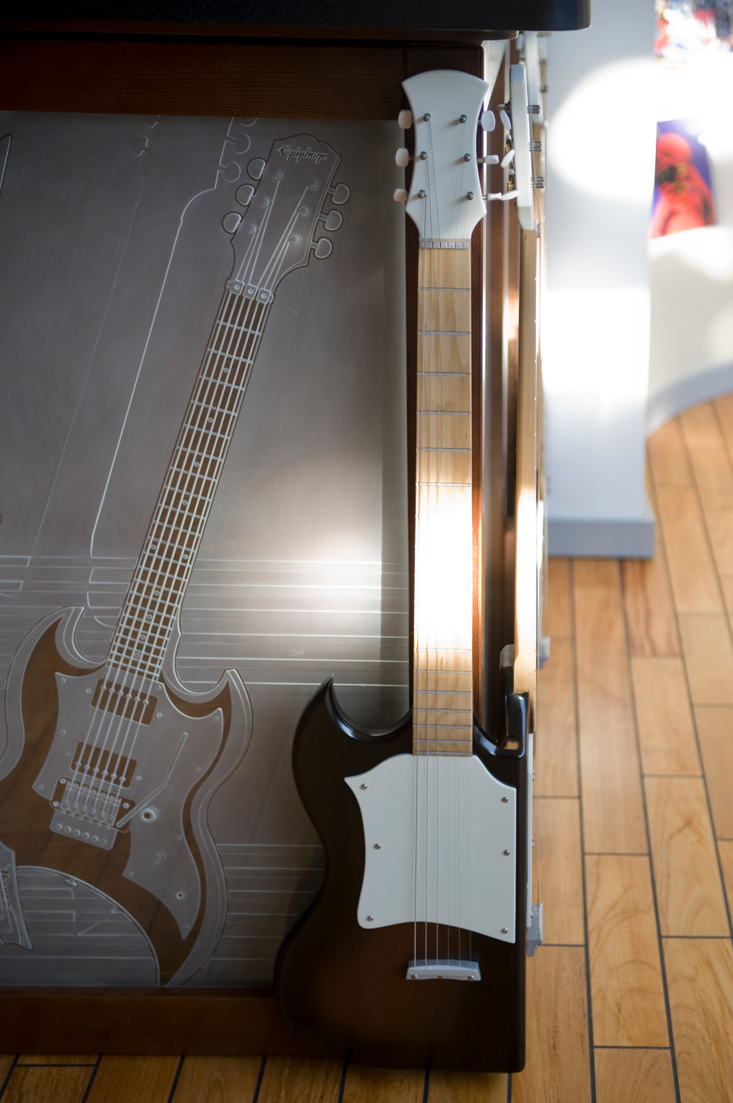 Фрагмент бара в бассейне. Резиденция Монолит