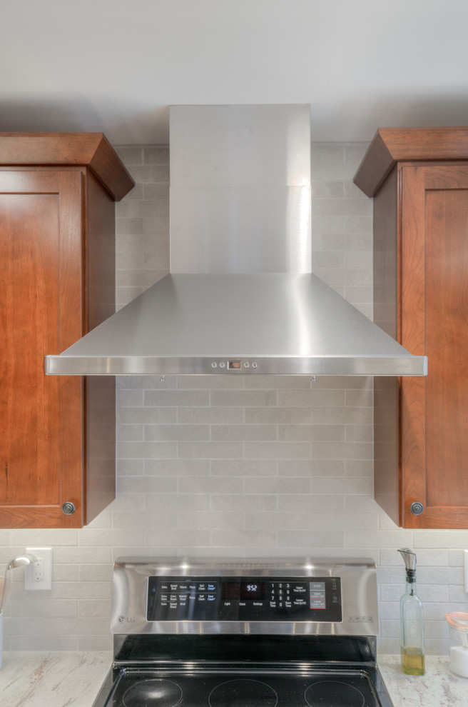 Kitchen - transitional kitchen idea