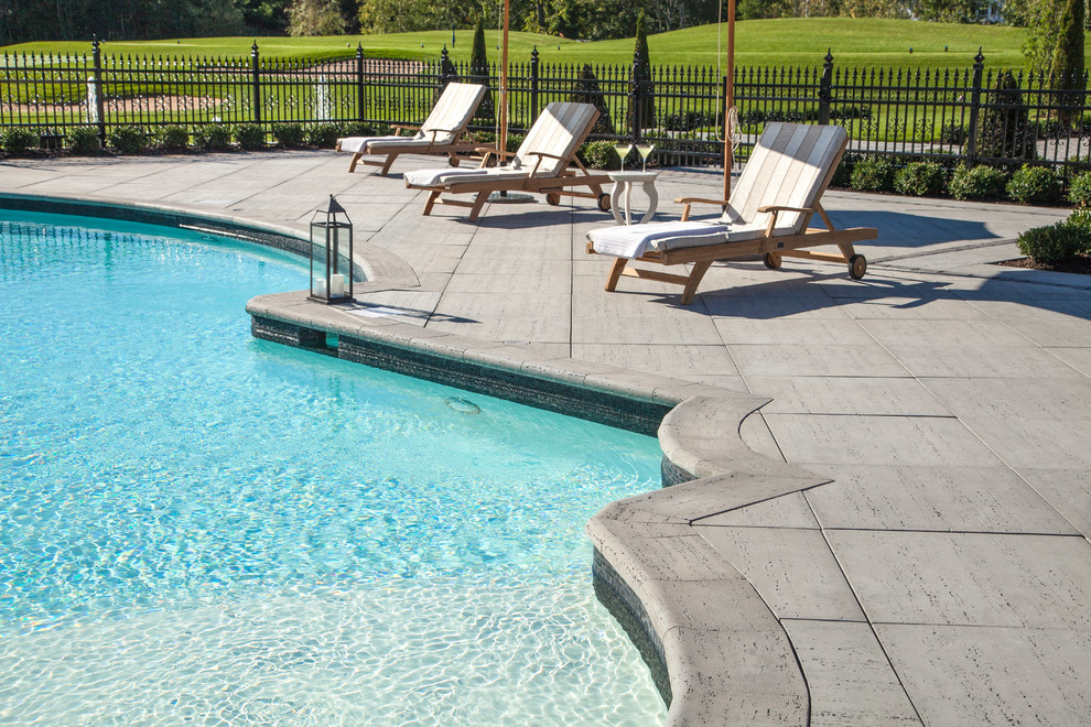Example of a large transitional pool design