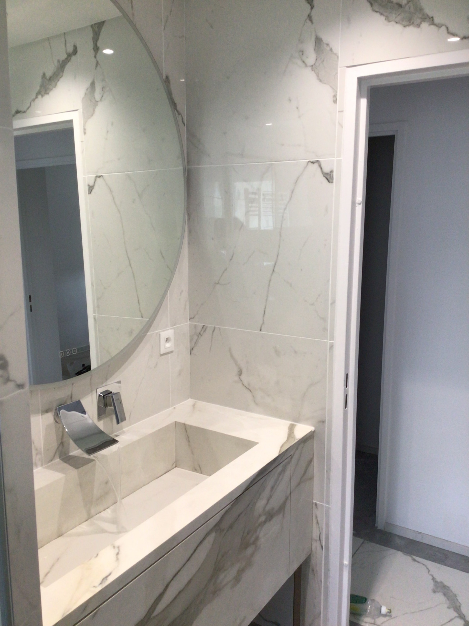 Réalisation d’une salle de bain en marbre