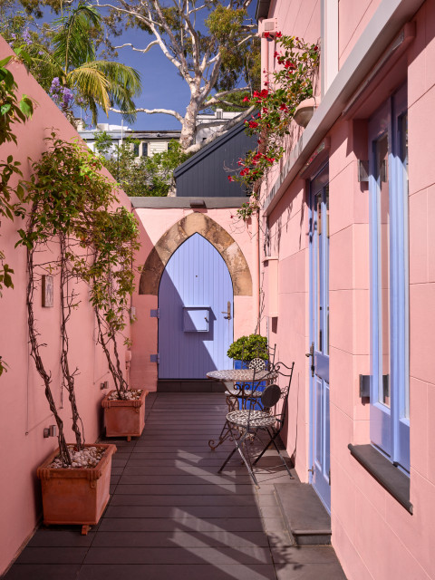 Chapel House tropical-terrace