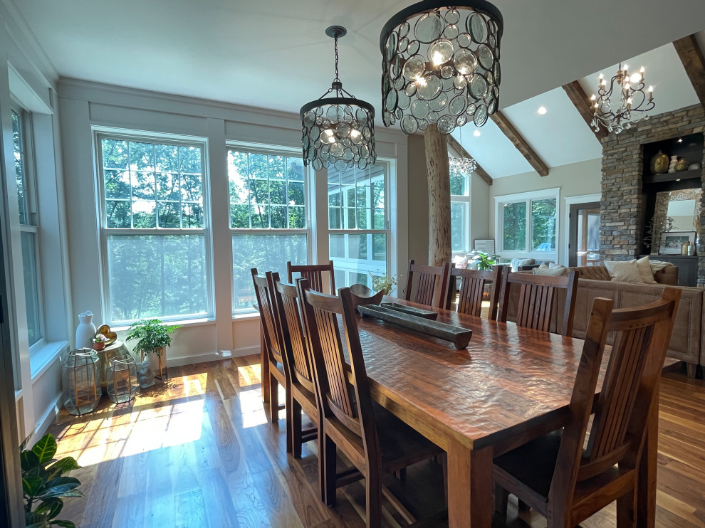 Dining room - transitional dining room idea in Cedar Rapids