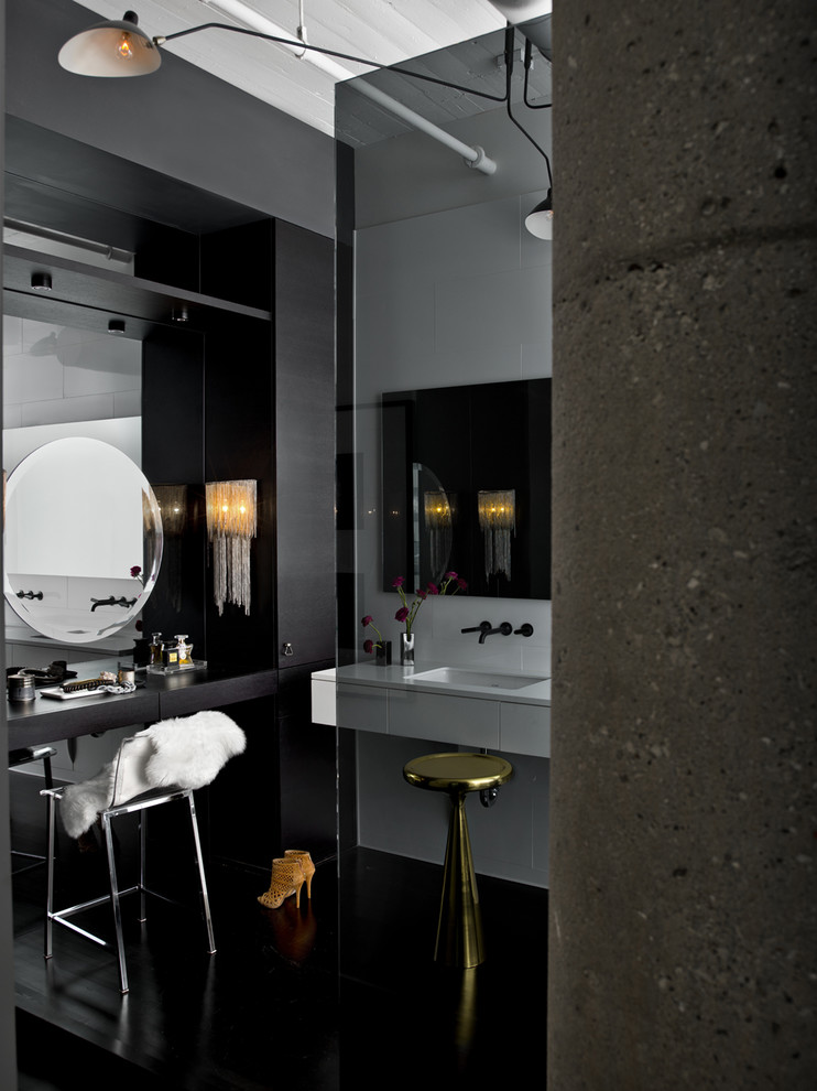 Trendy home design photo in Chicago