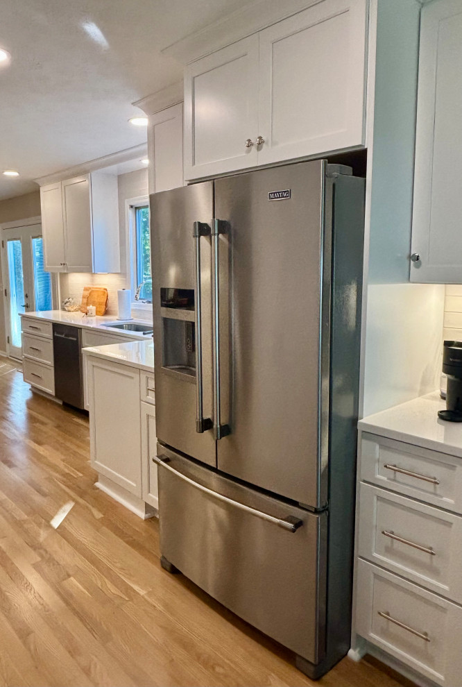 Avon Lake Landerwood Lane Kitchen