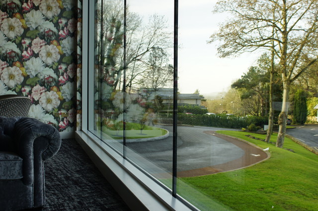 inner close view contemporary-entre