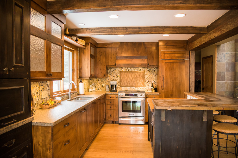 Kitchen - rustic kitchen idea in Denver
