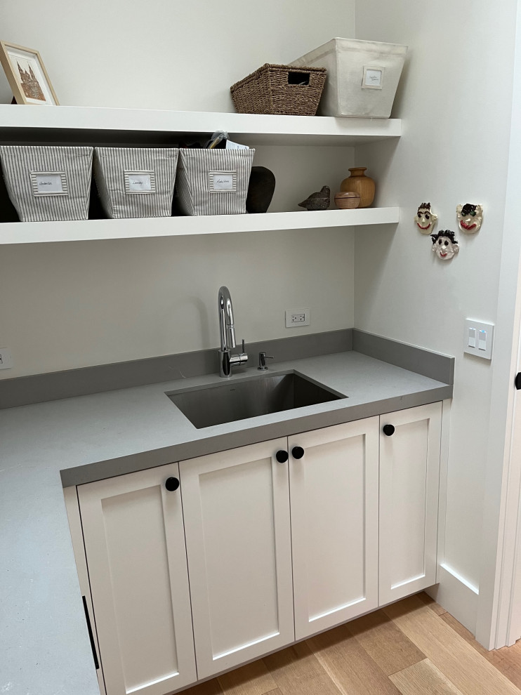 Shaker Paint and Rift White Oak Full Overlay